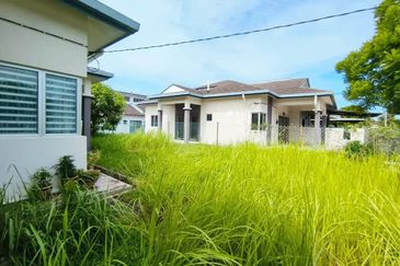 (EXTRA LAND) Single Storey Semi-D Kg Sungai Pinang, Pulau Indah, Port Klang