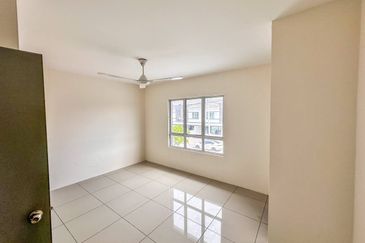 (WELL KEPT UNIT) 2 Storey Irama Perdana LBS Alam Perdana, Puncak Alam 