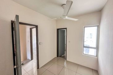 (WELL KEPT UNIT) 2 Storey Irama Perdana LBS Alam Perdana, Puncak Alam 