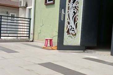 (FULLY EXTENDED) RENOVATED 2 Storey SEMI-D Cluster Taman Desiran Bayu Puchong