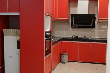 (FULLY EXTENDED) RENOVATED 2 Storey SEMI-D Cluster Taman Desiran Bayu Puchong