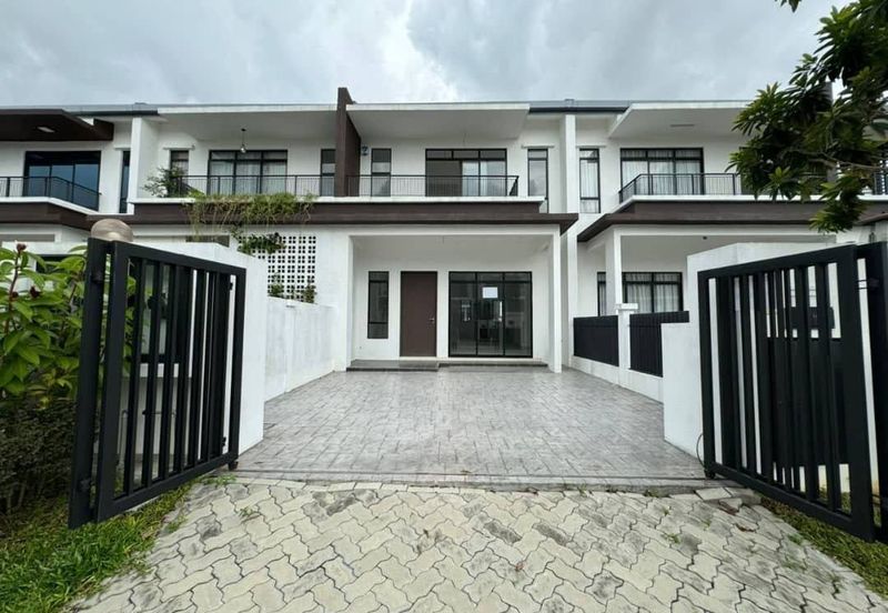 (GATED GUARDED) Brand New 2 Storey Terrace Myra Alam, Puncak Alam 