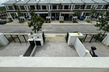 (GATED GUARDED) Brand New 2 Storey Terrace Myra Alam, Puncak Alam 