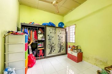 (FREEHOLD) Single Storey Terrace,  Garden Avenue, Seremban 2