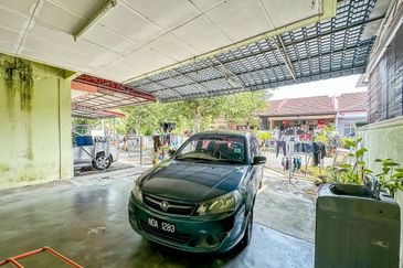 (FREEHOLD) Single Storey Terrace,  Garden Avenue, Seremban 2