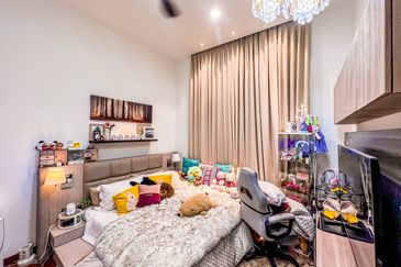 (FACING OPEN) Semi-D Double Storey, Tenderfield Eco Majestic, Semenyih