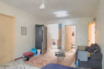 (GOOD LOCATION) Flat PKNS Seksyen 7, Shah Alam