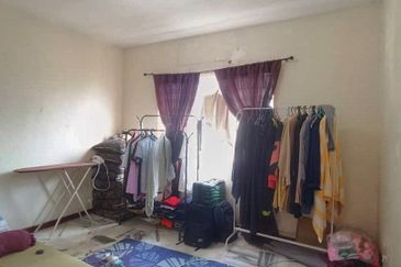 (GOOD LOCATION) Flat PKNS Seksyen 7, Shah Alam