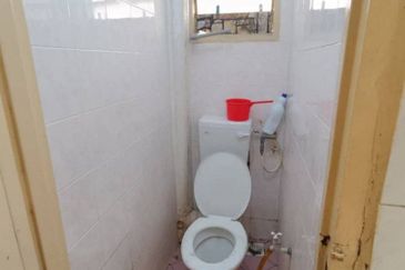 (GOOD LOCATION) Flat PKNS Seksyen 7, Shah Alam