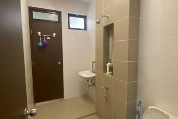 (GATED GUARDED) Well Maintained 2 Storey Semi-D Puncak Bestari, Puncak Alam