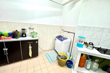 (GATED GUARDED) Kenangan View Apartment @ Taman Bukit Kenangan, Kajang