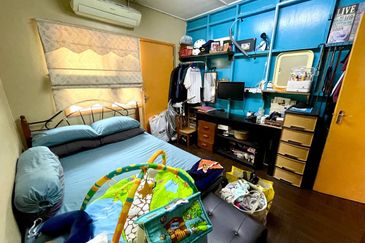 (FACING OPEN) Renovated 2 Storey Terrace Seksyen 19 Shah Alam