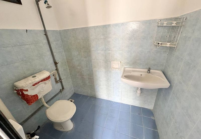 Sri Puteri (Earls Court), Ukay Perdana