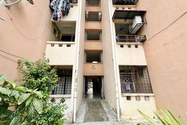 Sri Puteri (Earls Court), Ukay Perdana