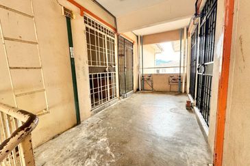 Sri Puteri (Earls Court), Ukay Perdana