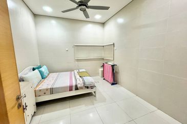 Seksyen 4, Shah Alam