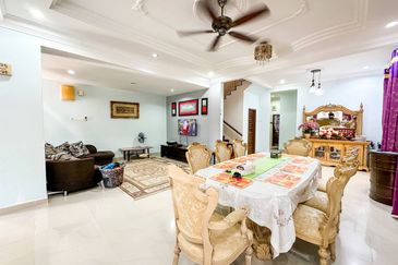 (FACING OPEN) Renovated 2.5 Storey Semi-D Taman Desa Baru 2, Koperasi Cuepacs, Cheras Selangor