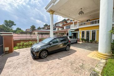 (FACING OPEN) Renovated 2.5 Storey Semi-D Taman Desa Baru 2, Koperasi Cuepacs, Cheras Selangor