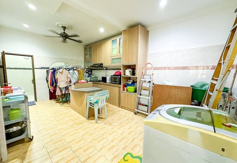 (FACING OPEN) Renovated 2.5 Storey Semi-D Taman Desa Baru 2, Koperasi Cuepacs, Cheras Selangor