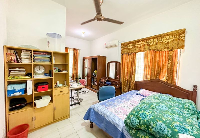 (FACING OPEN) Renovated 2.5 Storey Semi-D Taman Desa Baru 2, Koperasi Cuepacs, Cheras Selangor