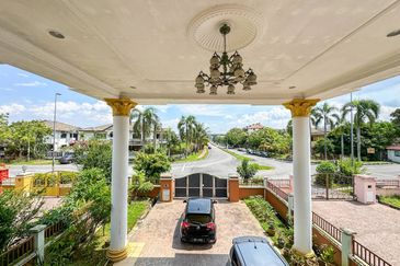 (FACING OPEN) Renovated 2.5 Storey Semi-D Taman Desa Baru 2, Koperasi Cuepacs, Cheras Selangor