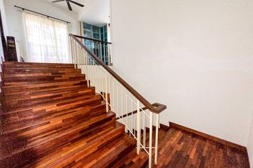 (FACING OPEN) Renovated 2.5 Storey Semi-D Taman Desa Baru 2, Koperasi Cuepacs, Cheras Selangor