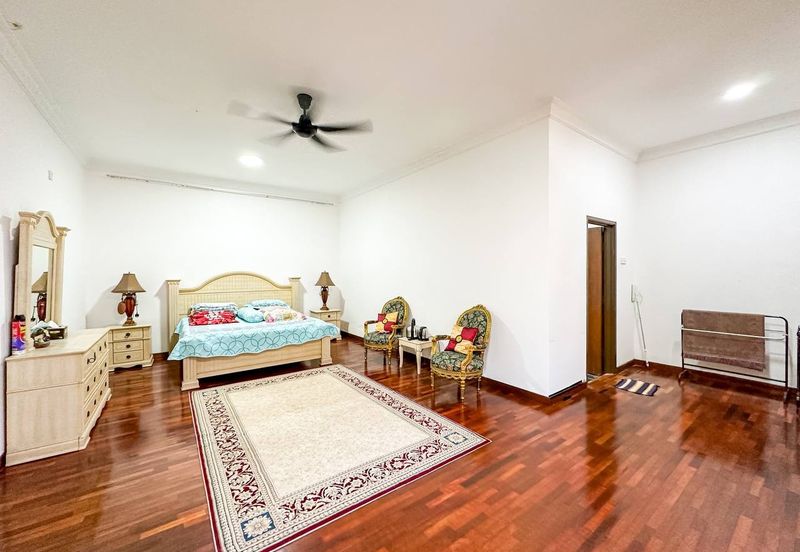 (FACING OPEN) Renovated 2.5 Storey Semi-D Taman Desa Baru 2, Koperasi Cuepacs, Cheras Selangor