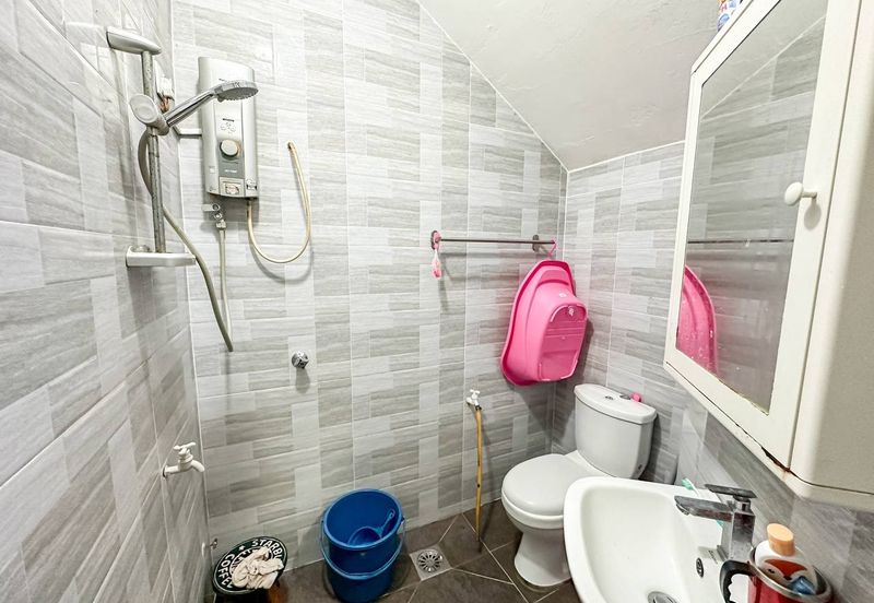 (BALCONY) Gated Guarded Renovated 3 Storey Terrace Taman Selayang Mulia 