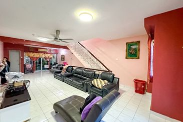 (BALCONY) Gated Guarded Renovated 3 Storey Terrace Taman Selayang Mulia 