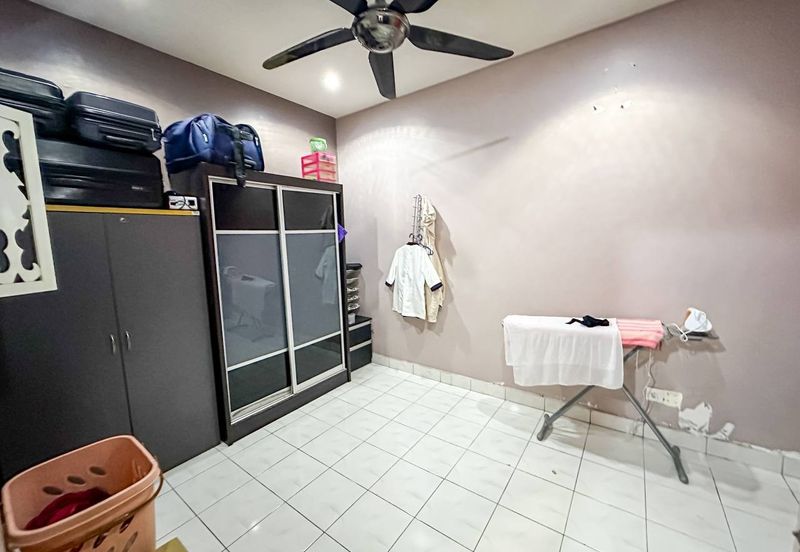 (BALCONY) Gated Guarded Renovated 3 Storey Terrace Taman Selayang Mulia 