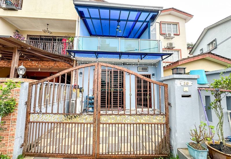 (BALCONY) Gated Guarded Renovated 3 Storey Terrace Taman Selayang Mulia 