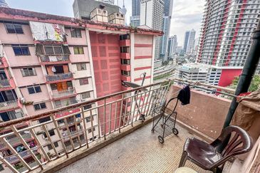 (NEAR LRT) FLAT PKNS Kampung Baru, Kuala Lumpur