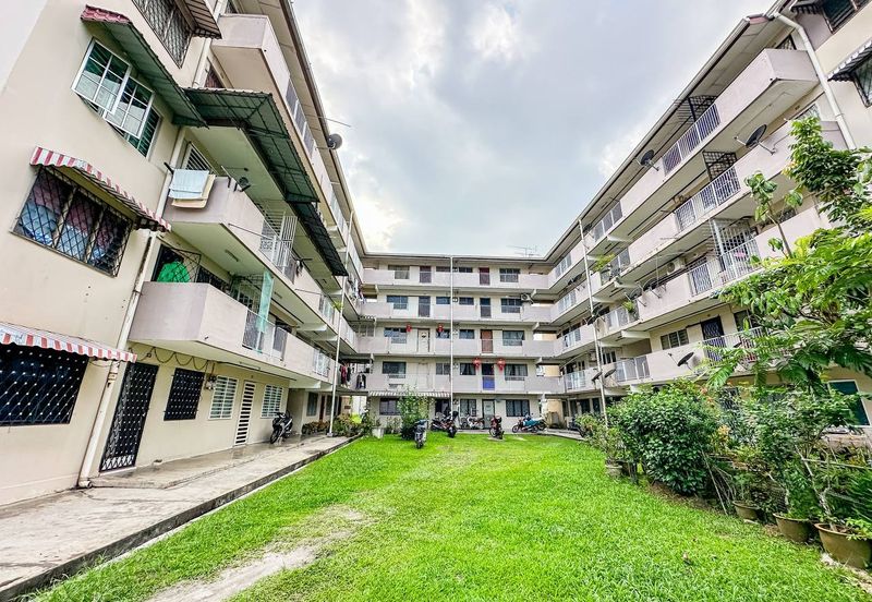(WELL CONDITION) Flat Seksyen 4, Wangsa Maju Kuala Lumpur
