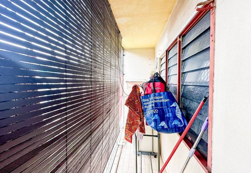 (WELL CONDITION) Flat Seksyen 4, Wangsa Maju Kuala Lumpur