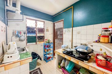 (WELL CONDITION) Flat Seksyen 4, Wangsa Maju Kuala Lumpur