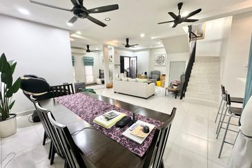 (RENOVATED) Endlot 2 Storey Terrace Ceri 3 @ Bandar Hillpark Puncak Alam 