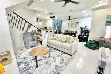 (RENOVATED) Endlot 2 Storey Terrace Ceri 3 @ Bandar Hillpark Puncak Alam 