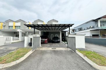 (RENOVATED) Endlot 2 Storey Terrace Ceri 3 @ Bandar Hillpark Puncak Alam 
