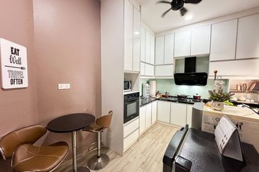 (CORNER) Renovated Suasana Lumayan Condominium Bandar Sri Permaisuri Cheras Kuala Lumpur