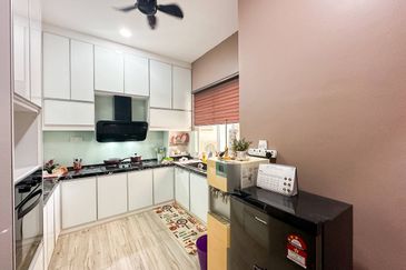 (CORNER) Renovated Suasana Lumayan Condominium Bandar Sri Permaisuri Cheras Kuala Lumpur