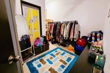 (CORNER LOT) Renovated 2 Storey Pines 2, Bandar Hillpark, Puncak Alam