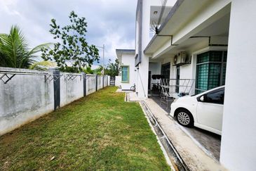 (CORNER LOT) Renovated 2 Storey Pines 2, Bandar Hillpark, Puncak Alam
