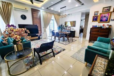 (CORNER LOT) Renovated 2 Storey Pines 2, Bandar Hillpark, Puncak Alam