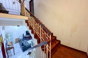 (RENOVATED) Intermediate 2 Storey Terrace House Taman Bukit Indah Fasa 3, Ampang