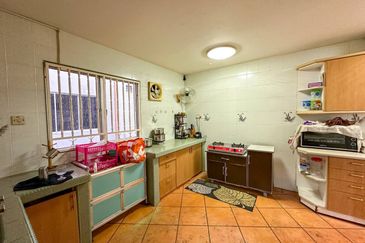 (RENOVATED) Intermediate 2 Storey Terrace House Taman Bukit Indah Fasa 3, Ampang