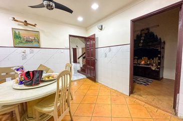 (RENOVATED) Intermediate 2 Storey Terrace House Taman Bukit Indah Fasa 3, Ampang