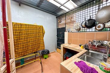 (RENOVATED) Intermediate 2 Storey Terrace House Taman Bukit Indah Fasa 3, Ampang