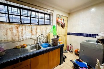 (RENOVATED) 2 Storey Terrace House Taman Cheras Indah, Cheras