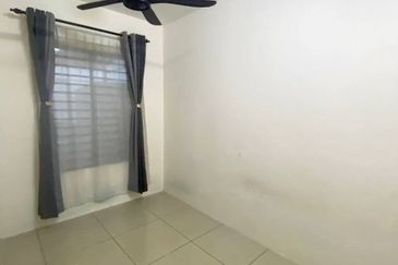 (GATED GUARDED) Renovated 2 Storey Irama Perdana LBS Alam Perdana, Puncak Alam 
