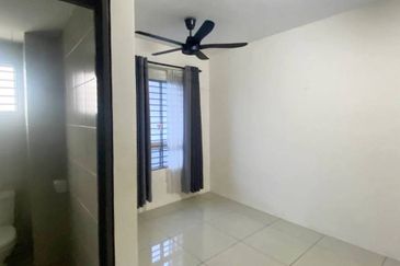 (GATED GUARDED) Renovated 2 Storey Irama Perdana LBS Alam Perdana, Puncak Alam 